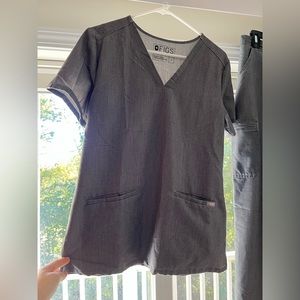 Graphite Digs scrub set